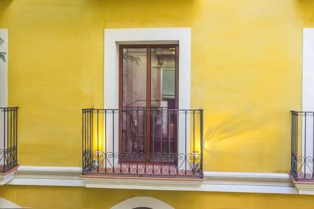 Tek Büyük veya İki Ayrı Yataklı Oda, Balkon