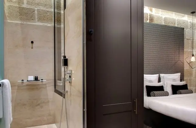 Classic Tek Büyük Yataklı Oda