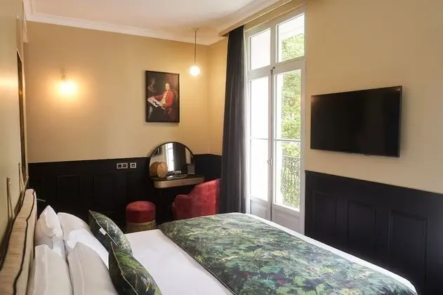 Luxury Tek Büyük Yataklı Oda