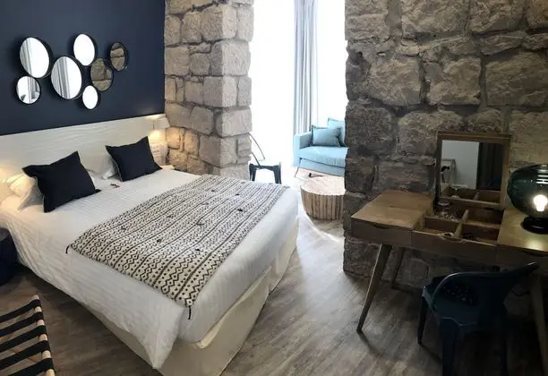 Junior Süit, Havuz Manzaralı
