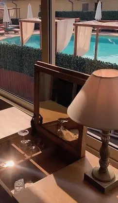 Junior Süit, Havuz Manzaralı