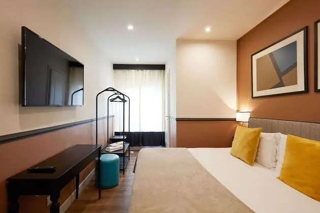 Comfort Tek Büyük Yataklı Oda, 1 En Büyük (King) Boy Yatak, Anti Alerjik (Stair Access Only)