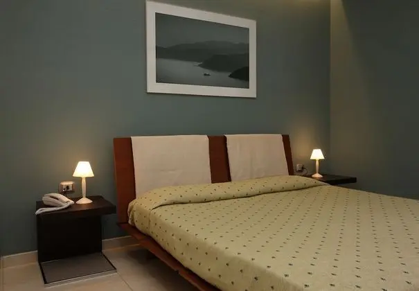 Design Tek Büyük Yataklı Oda, Balkon
