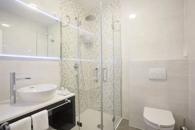 Deluxe Tek Büyük veya İki Ayrı Yataklı Oda, Balkon