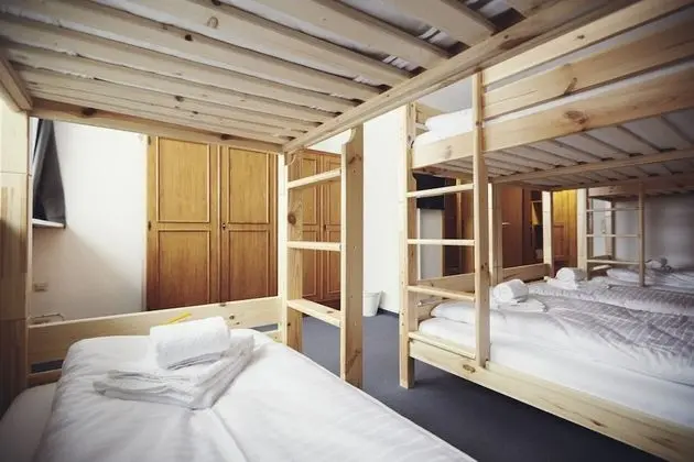 Basic Oda (4 bunk beds)