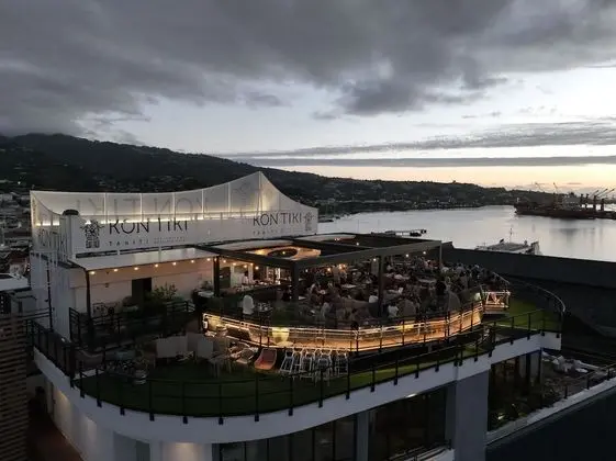 Tek Büyük Yataklı Oda (Tahitian)