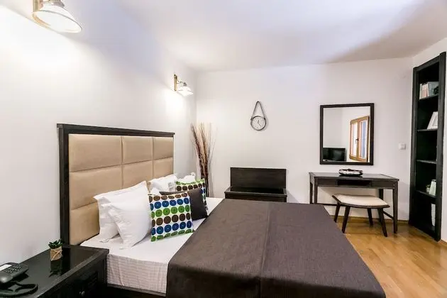 Standard Tek Büyük Yataklı Oda