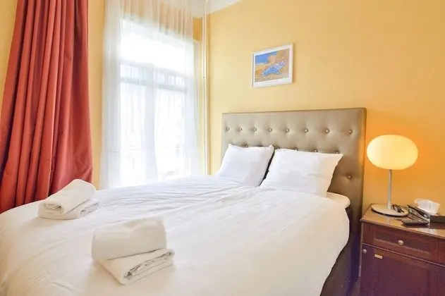 Small double room