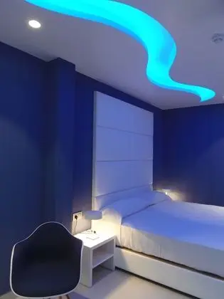 Design Tek Büyük Yataklı Oda, Jakuzi (Vistas al castillo)