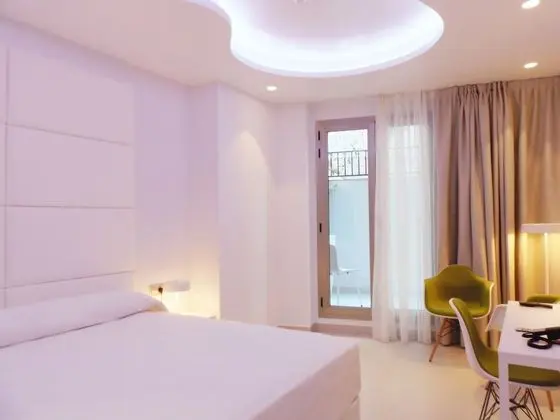 Design Tek Büyük Yataklı Oda, Jakuzi (Vistas al castillo)