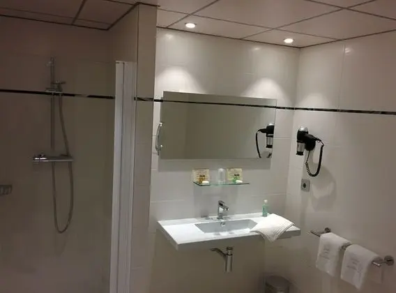 Design Tek Büyük Yataklı Oda, Jakuzi (Vistas al castillo)