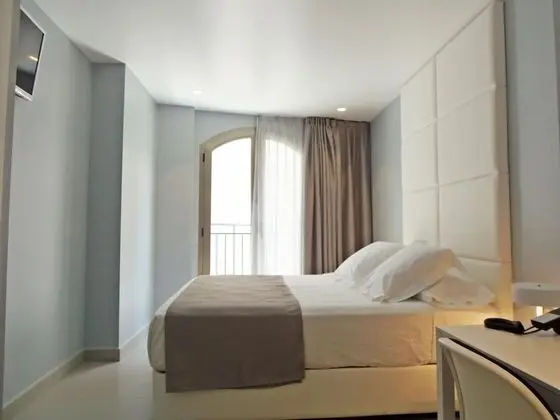 Standard Oda, Balkon (Vistas al castillo)