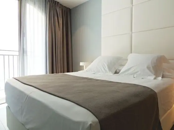 Standard Oda, Balkon (Vistas al castillo)