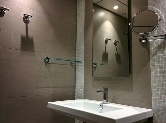 Standard Oda, Balkon (Vistas al castillo)