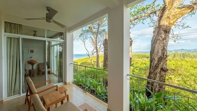 Süit (Jungle, One King Bed)