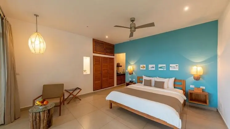 Suite (Flor Blanca, One King Bed)