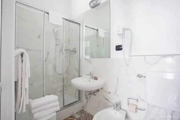 Economy Büyük Yataklı Tek Kişilik Oda