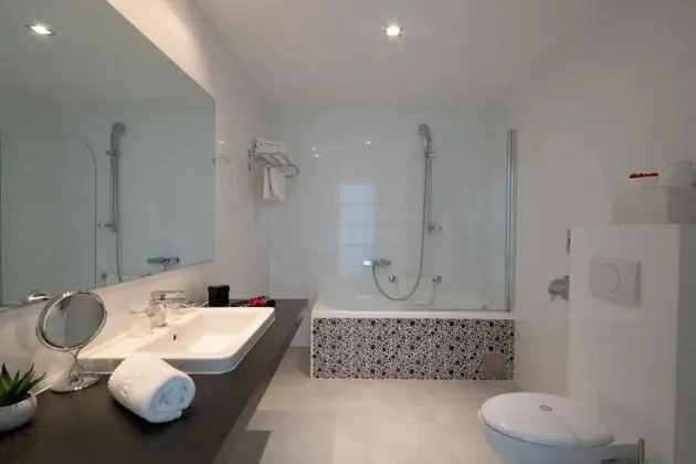 Life Suite Front sea view (2+2)