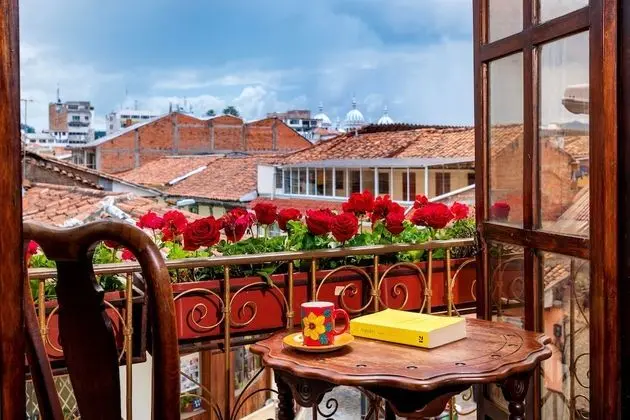 Üç Kişilik Oda, Balkon