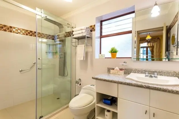 Üç Kişilik Oda, Balkon