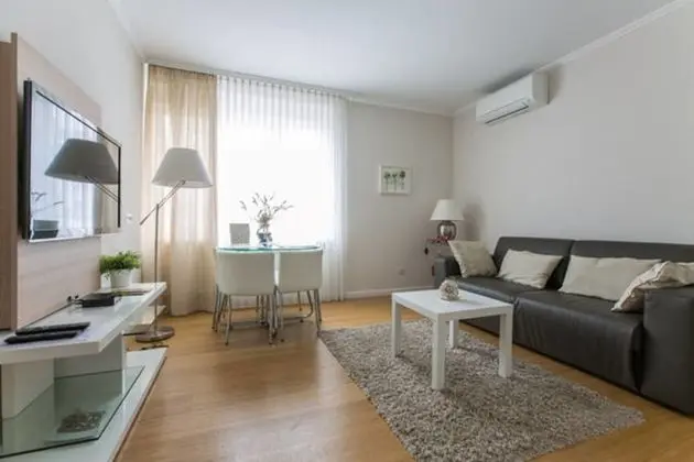 Deluxe Süit, 1 Yatak Odası, Mutfak, Şehir Manzaralı (Deluxe One Bedroom Suite)