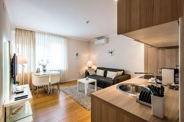 Deluxe Süit, 1 Yatak Odası, Mutfak, Şehir Manzaralı (Deluxe One Bedroom Suite)