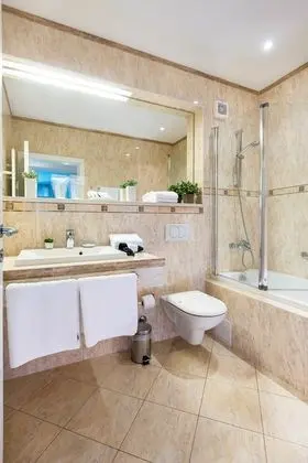 Deluxe Süit, 1 Yatak Odası, Mutfak, Şehir Manzaralı (Deluxe One Bedroom Suite)
