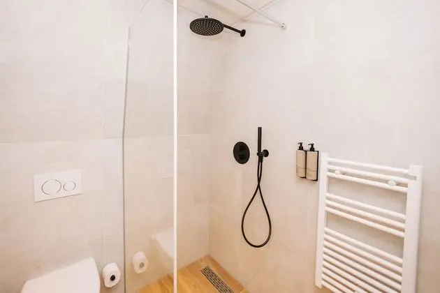 Exclusive Stüdyo Süit