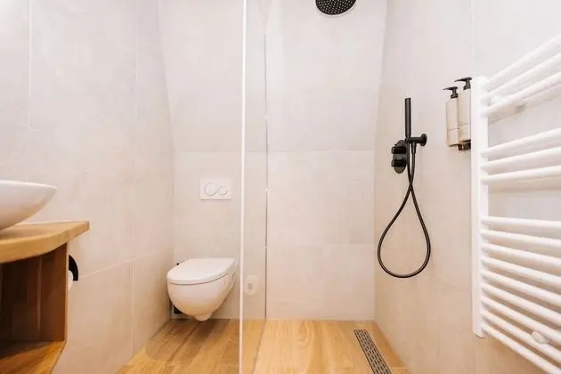 Exclusive Stüdyo Süit