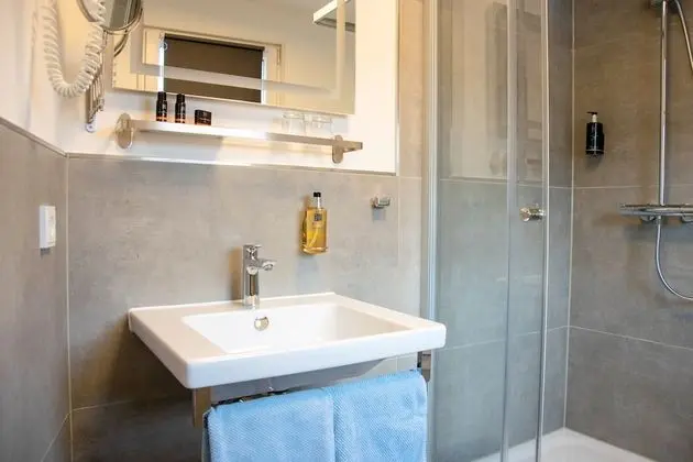 Comfort Tek Büyük Yataklı Oda