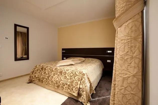 Deluxe Tek Büyük Yataklı Oda, Teras, Deniz Manzaralı