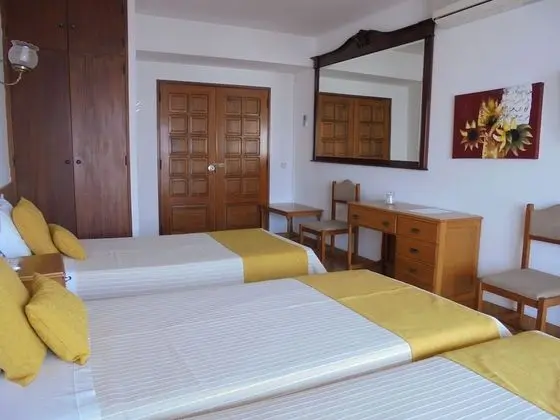Üç Kişilik Oda