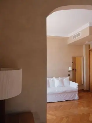 Family Tek Büyük Yataklı Oda