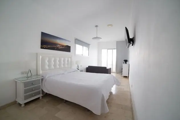 Büyük Yataklı Tek Kişilik Oda