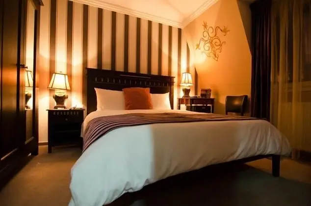 Standard Tek Büyük Yataklı Oda