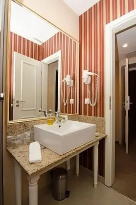 Superior Tek Büyük Yataklı Oda