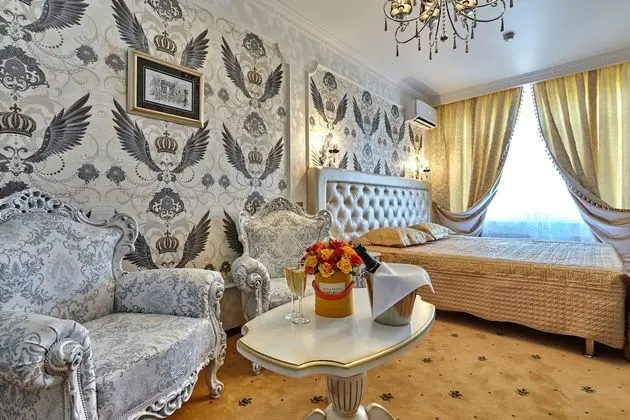 Deluxe Tek Büyük Yataklı Oda