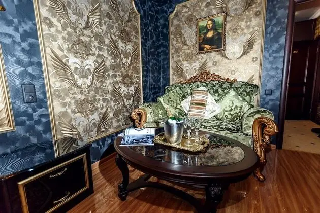 Deluxe Tek Büyük Yataklı Oda