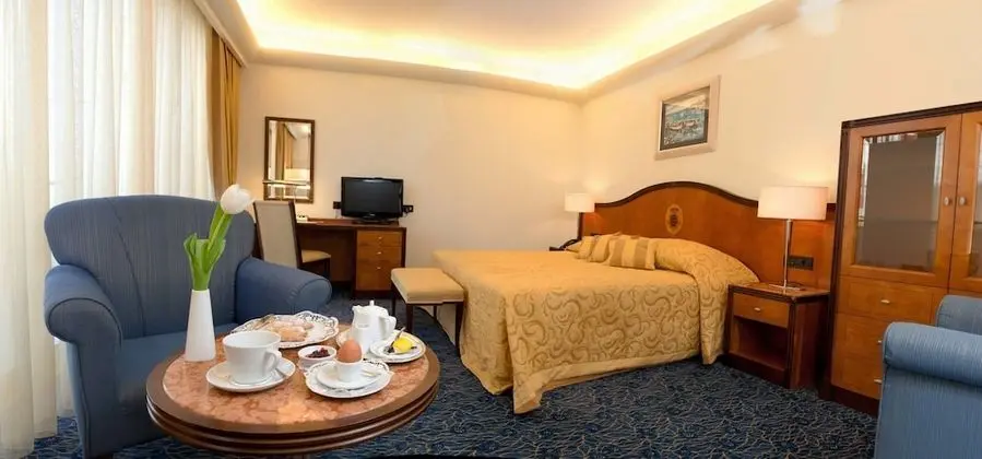 Classic Tek Büyük veya İki Ayrı Yataklı Oda, Balkon