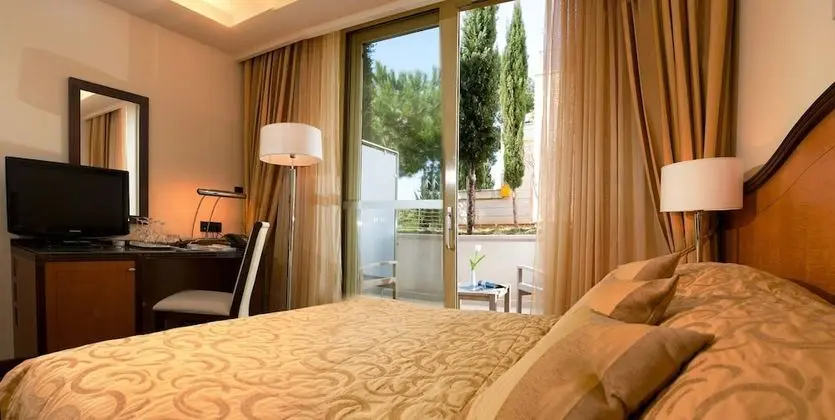 Classic Tek Büyük veya İki Ayrı Yataklı Oda, Balkon