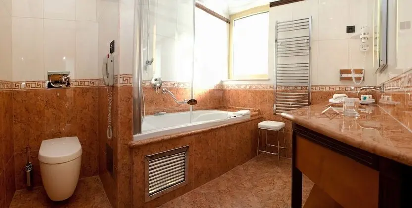 Classic Tek Büyük veya İki Ayrı Yataklı Oda, Balkon