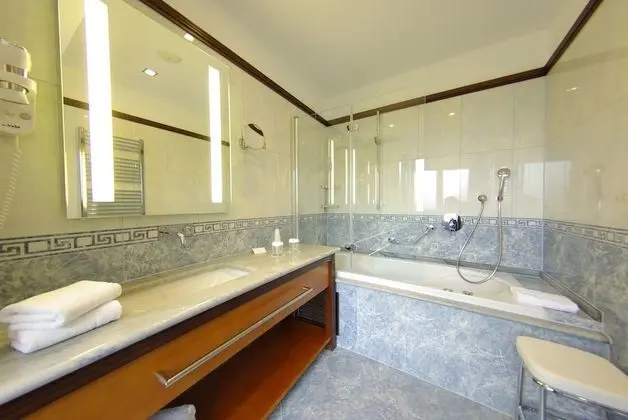 Deluxe Süit, 1 Yatak Odası, Balkon, Deniz Manzaralı