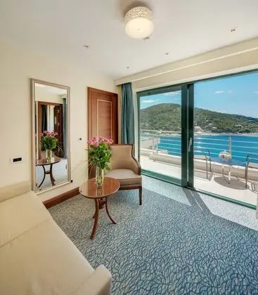 Junior Süit, 1 Yatak Odası, Balkon, Kısmi Deniz Manzaralı