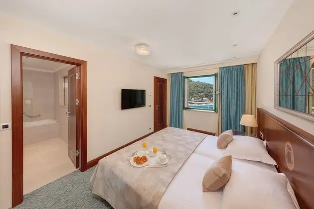 Junior Süit, 1 Yatak Odası, Balkon, Kısmi Deniz Manzaralı