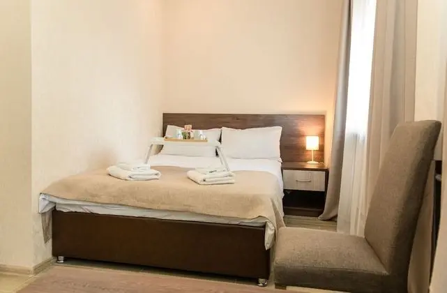 Comfort Tek Büyük Yataklı Oda