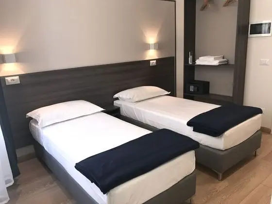 Tek Büyük veya İki Ayrı Yataklı Oda