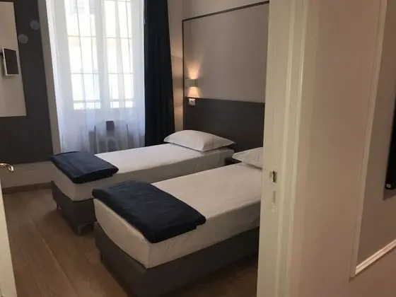 Tek Büyük veya İki Ayrı Yataklı Oda