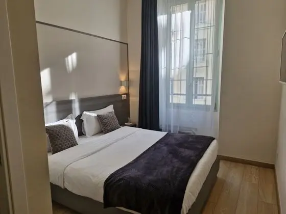 Tek Büyük Yataklı Oda