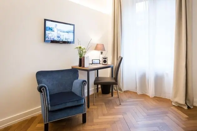 Premium Tek Büyük Yataklı Oda