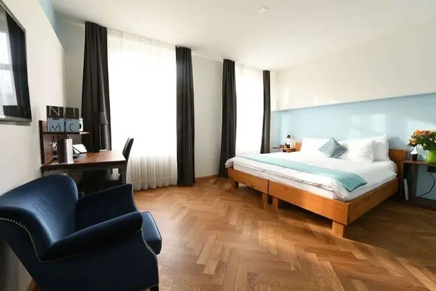 Premium Tek Büyük Yataklı Oda